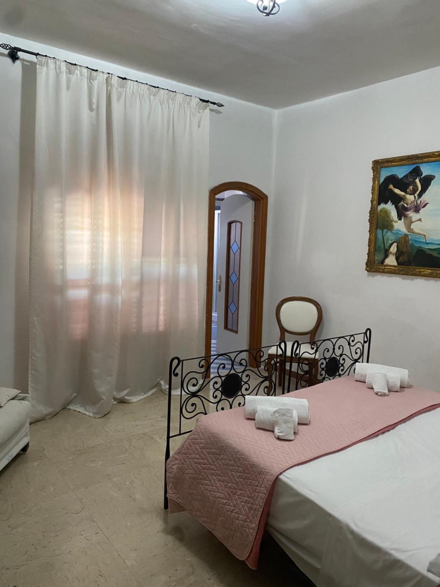 B&B H Pompeii Ruins Eksteriør billede